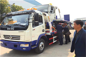 阳新汽车道路救援拖车价格